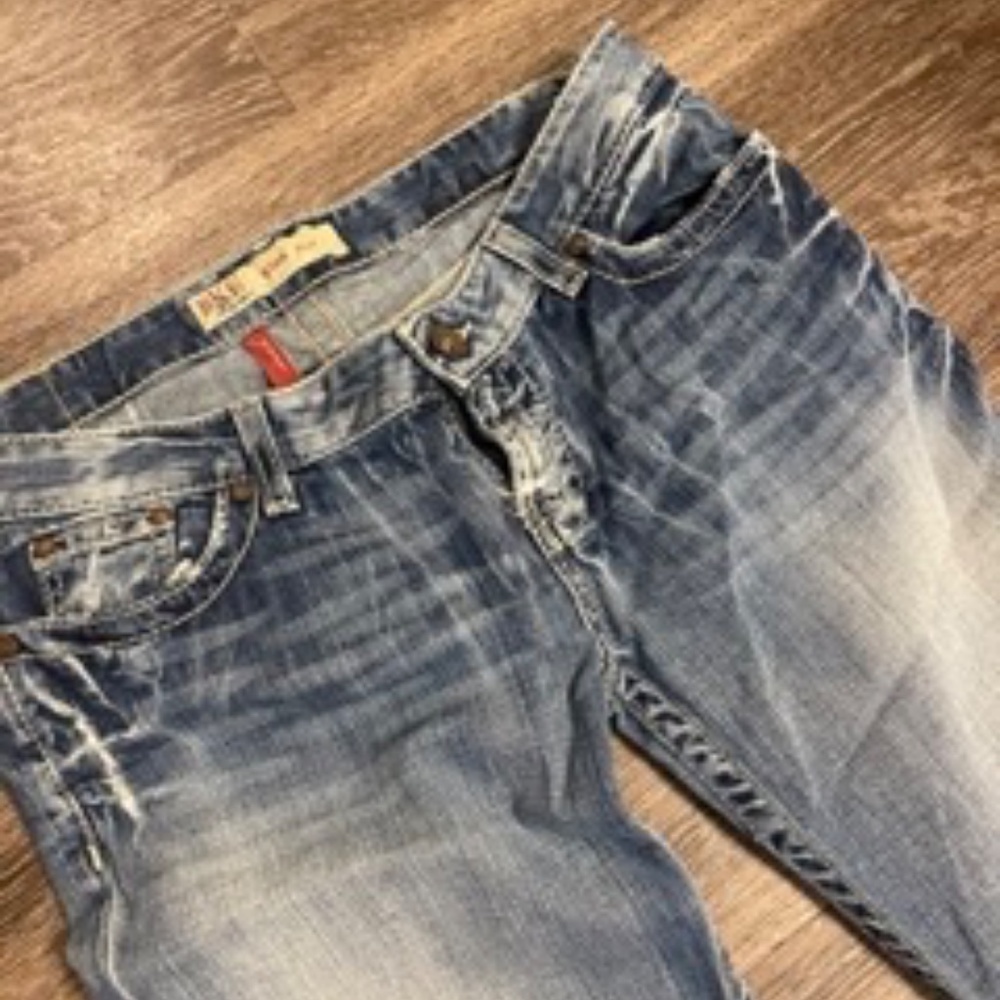Women's Light Wash Flared Jeans - Blue - Picture 2 of 7